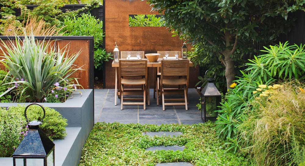 10 Grass-free Gardens and Patios We Love