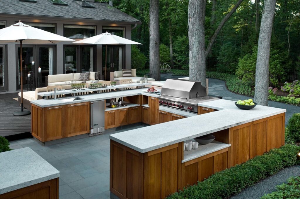 10 Incredible Outdoor Kitchens We Love