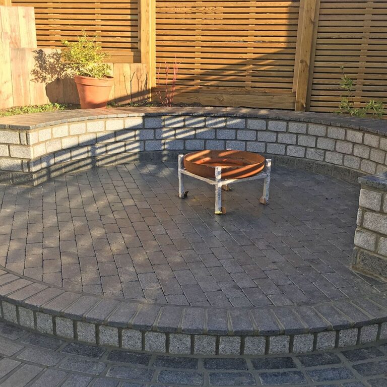 charcoal-granite-setts-paving-slabs-patio-stones-nustone